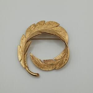 Vintage Monet Signed Textured Curled Leaf Brooch Pin Large Gold Tone